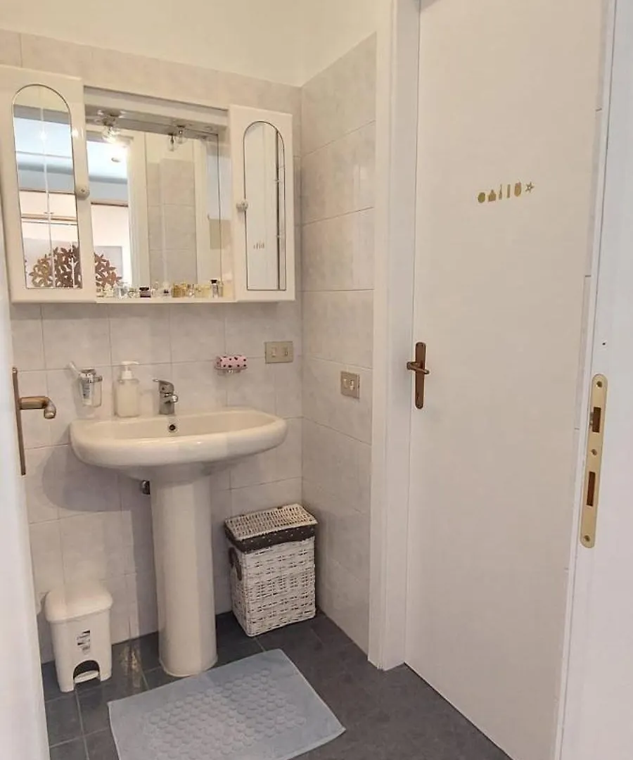 Appartamento Deliziosa Casa Mignon Luisago 0*,